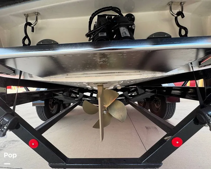 Slide: The Image of Mastercraft XT22 2023 - 15628110