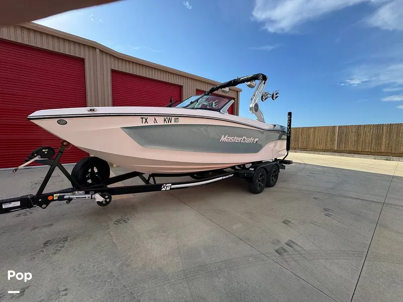 Slide: The Image of Mastercraft XT22 2023 - 15628112