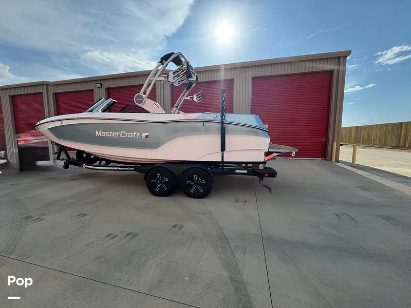 Slide: The Image of Mastercraft XT22 2023 - 15628114