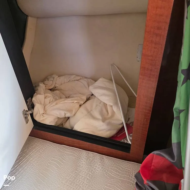 Slide: The Image of Sea Ray 300 Sundancer 2004 - 16315068