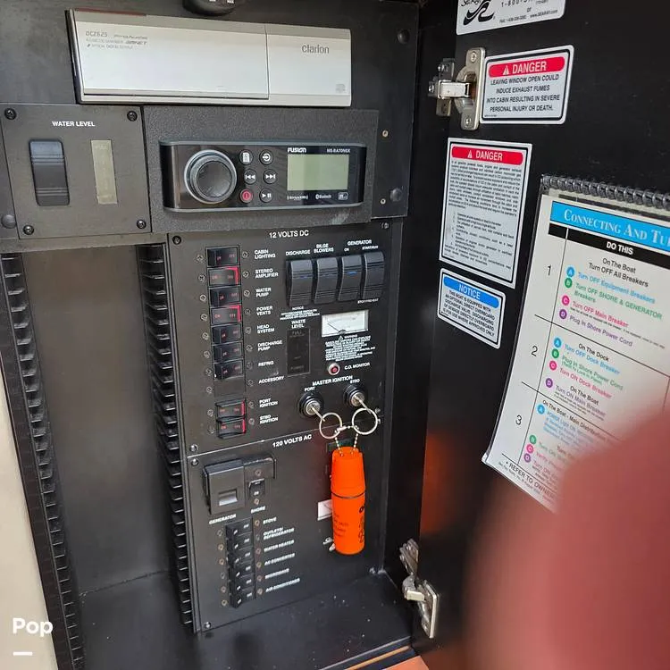 Slide: The Image of Sea Ray 300 Sundancer 2004 - 16315072