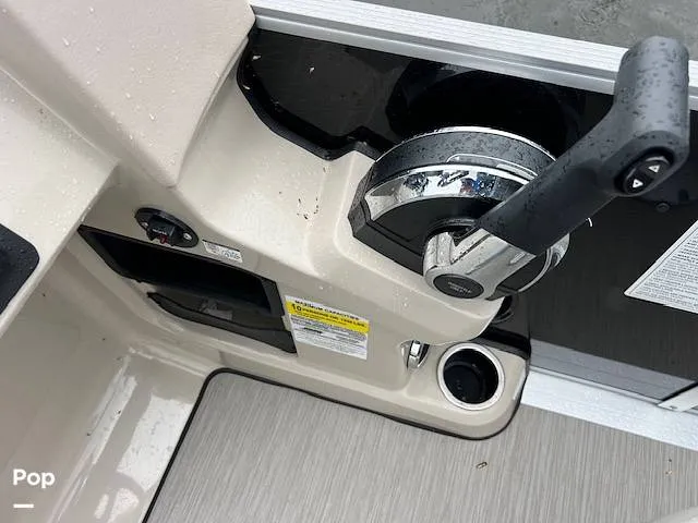 Slide: The Image of Harris Breeze Pontoon 2025 - 15636234