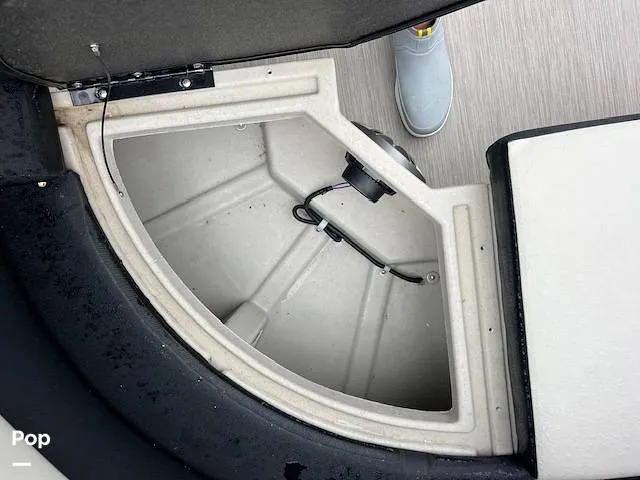 Slide: The Image of Harris Breeze Pontoon 2025 - 15636241