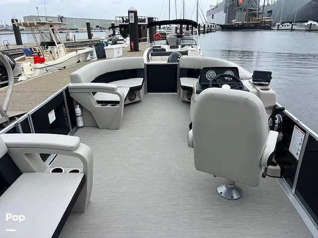 Slide: The Image of Harris Breeze Pontoon 2025 - 15636230