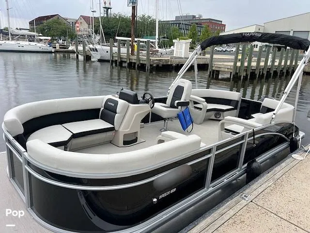 The Image of Harris Breeze Pontoon 2025 - 15636155