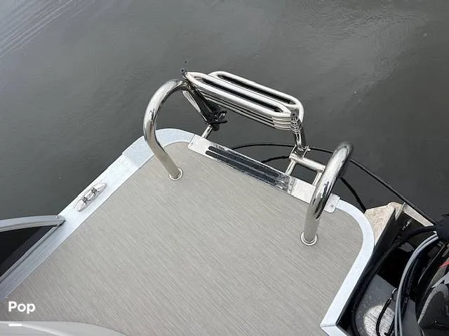 Slide: The Image of Harris Breeze Pontoon 2025 - 15636165