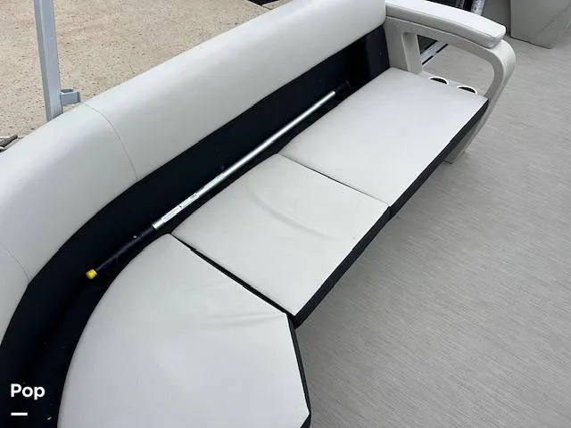 Slide: The Image of Harris Breeze Pontoon 2025 - 15636167