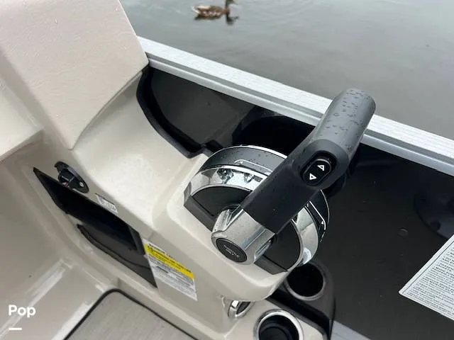 Slide: The Image of Harris Breeze Pontoon 2025 - 15636178