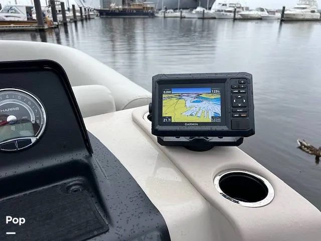 Slide: The Image of Harris Breeze Pontoon 2025 - 15636180