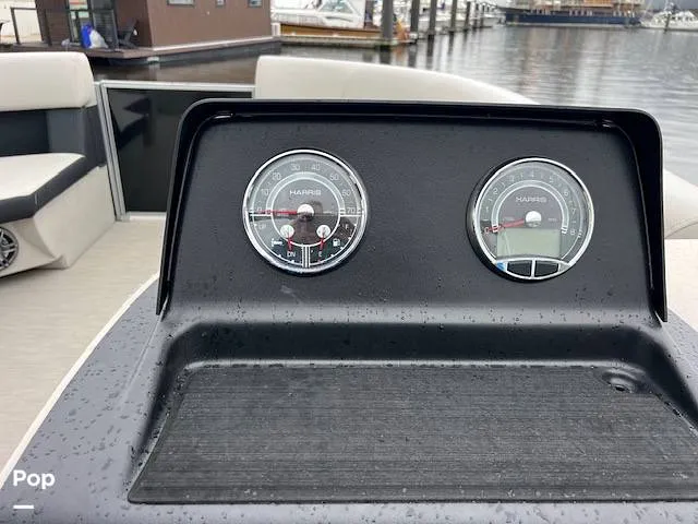 Slide: The Image of Harris Breeze Pontoon 2025 - 15636181