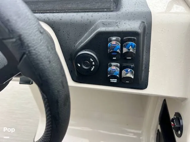 Slide: The Image of Harris Breeze Pontoon 2025 - 15636183