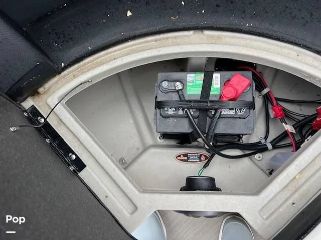 Slide: The Image of Harris Breeze Pontoon 2025 - 15636190