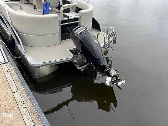 Slide: The Image of Harris Breeze Pontoon 2025 - 15636158