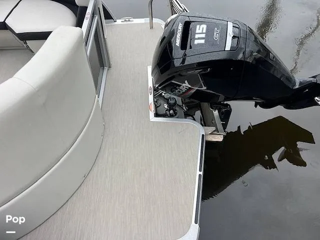 Slide: The Image of Harris Breeze Pontoon 2025 - 15636161