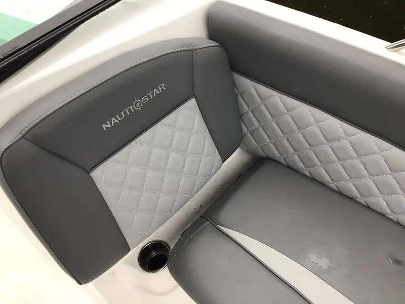 Slide: The Image of NauticStar 223 DC 2025 - 15608859