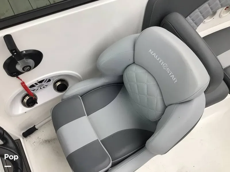 Slide: The Image of NauticStar 223 DC 2025 - 15608867