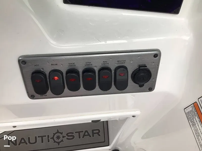 Slide: The Image of NauticStar 223 DC 2025 - 15608830