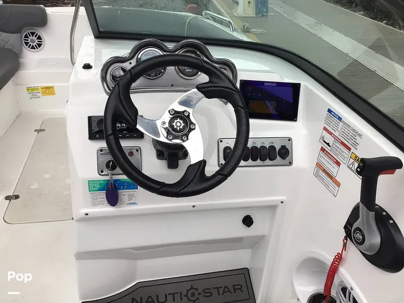 Slide: The Image of NauticStar 223 DC 2025 - 15608828