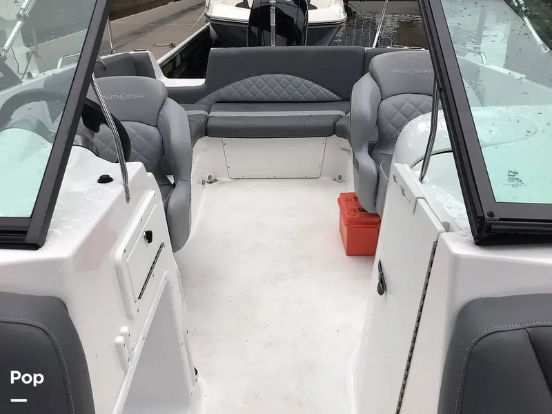 Slide: The Image of NauticStar 223DC 2025 - 15608965