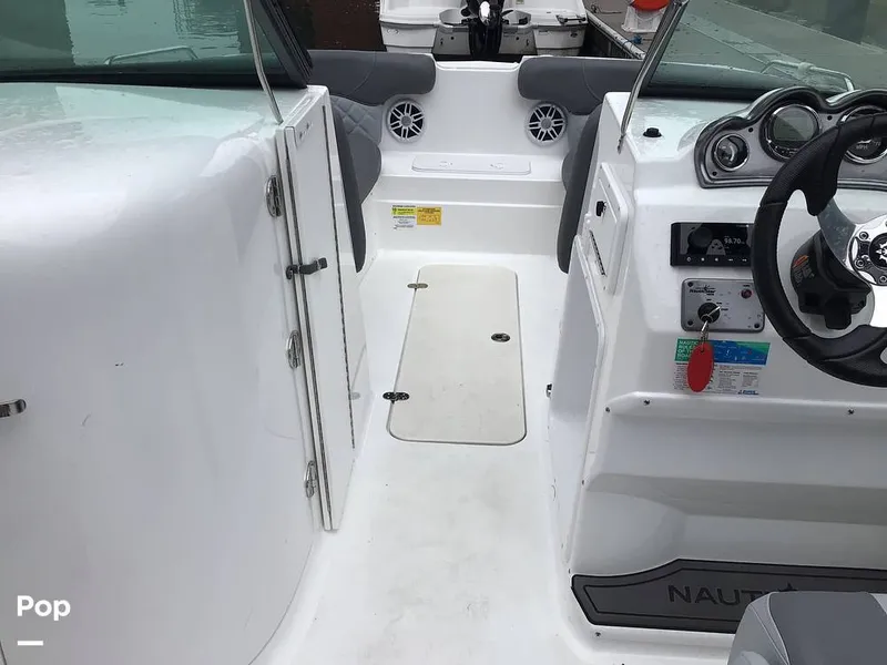 Slide: The Image of NauticStar 223DC 2025 - 15608939