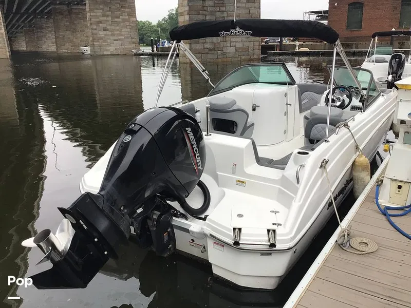 Slide: The Image of NauticStar 223DC 2025 - 15608915