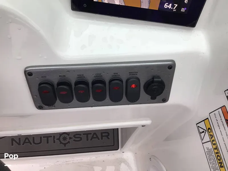 Slide: The Image of NauticStar 223DC 2025 - 15608950