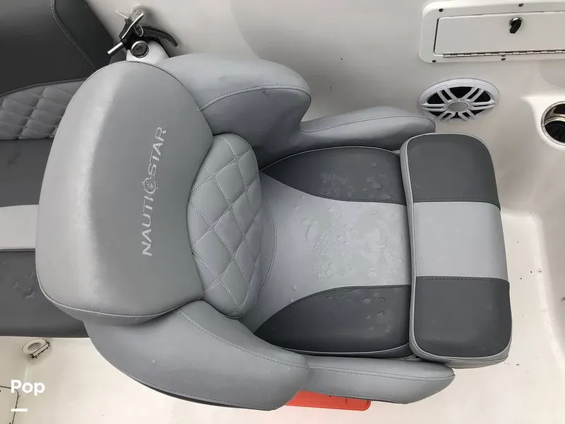 Slide: The Image of NauticStar 223DC 2025 - 15608928