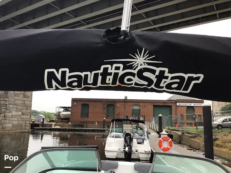 Slide: The Image of NauticStar 223DC 2025 - 15608926