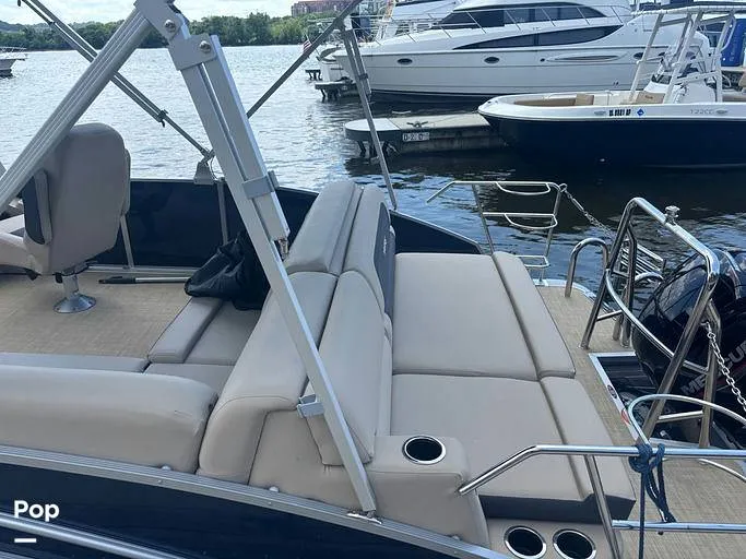 Slide: The Image of Harris HCX23 Cruiser 230 2025 - 15674488