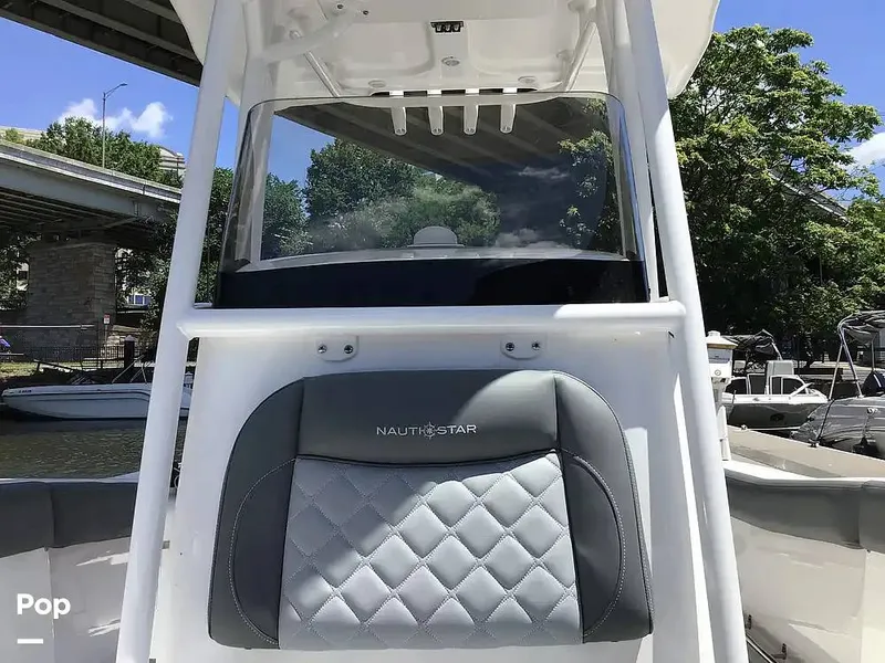 Slide: The Image of NauticStar 222 OSL 2024 - 15591121