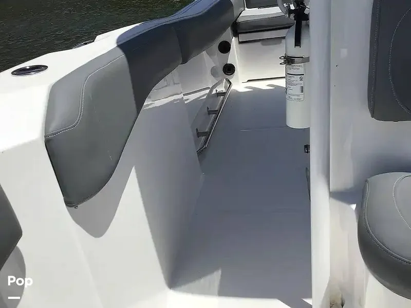 Slide: The Image of NauticStar 222 OSL 2024 - 15591124