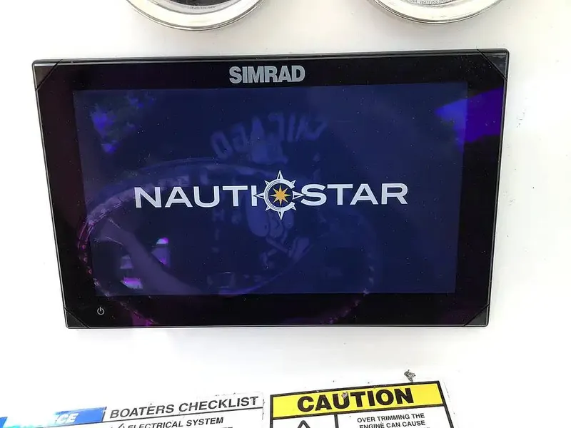 Slide: The Image of NauticStar 222 OSL 2024 - 15591136