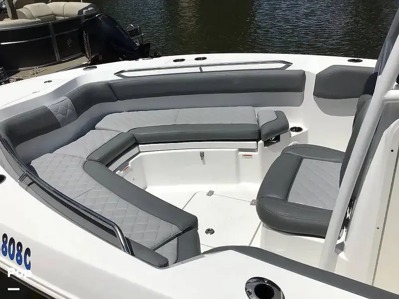 Slide: The Image of NauticStar 222 OSL 2024 - 15591084