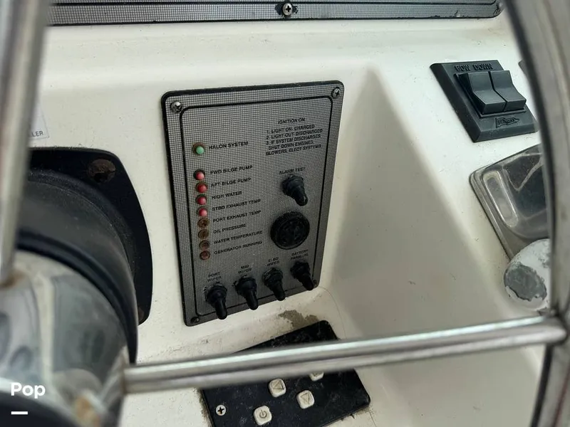 Slide: The Image of Wellcraft 330 Coastal 1999 - 15617323