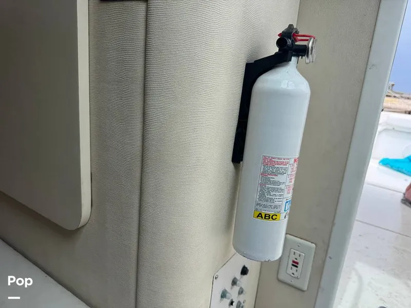 Slide: The Image of Wellcraft 330 Coastal 1999 - 15617377