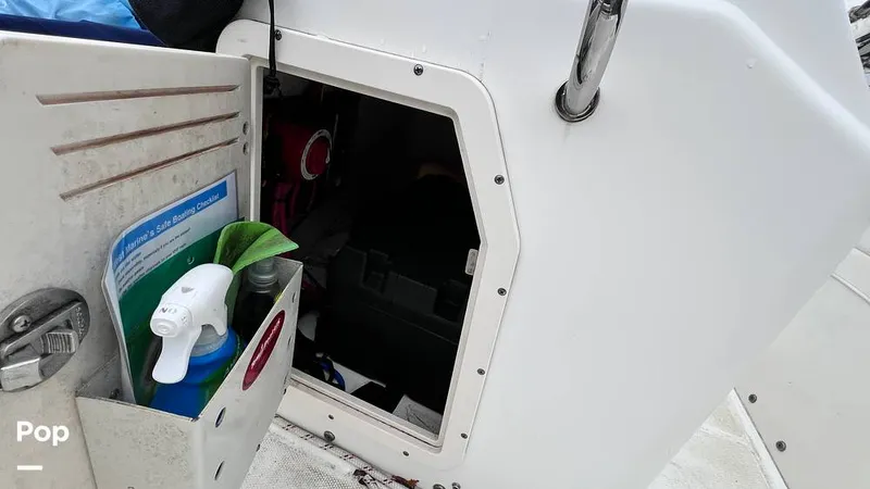 Slide: The Image of Boston Whaler 150 Montauk 2009 - 16323595