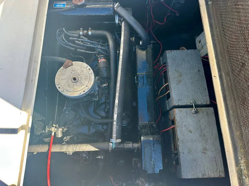 Slide: The Image of Bertram 28 Flybridge Sportfisherman 1975 - 15987191