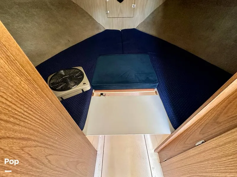 Slide: The Image of V Berth - 15987134