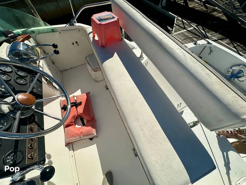 Slide: The Image of Bertram 28 Flybridge Sportfisherman 1975 - 15987083