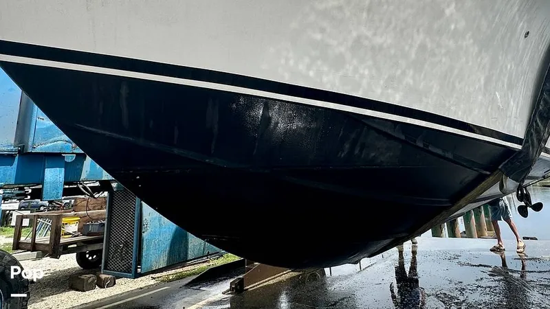 Slide: The Image of Bertram 28 Flybridge Sportfisherman 1975 - 16643755
