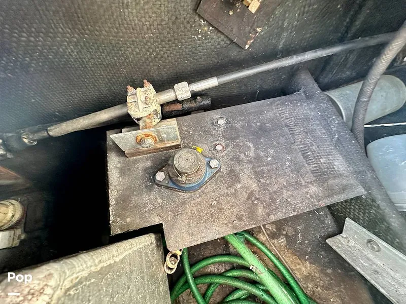 Slide: The Image of Bertram 28 Flybridge Sportfisherman 1975 - 15987108