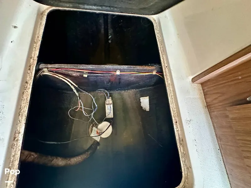 Slide: The Image of Bertram 28 Flybridge Sportfisherman 1975 - 15987117