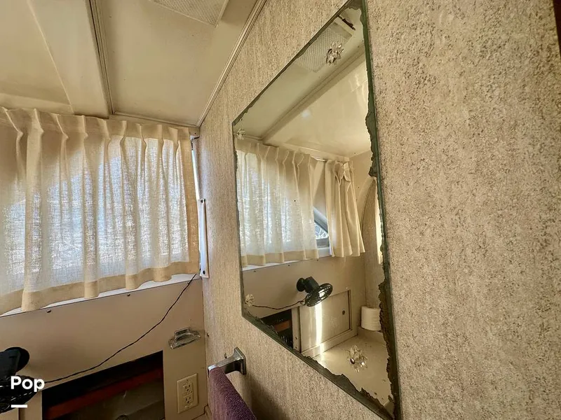 Slide: The Image of Bertram 28 Flybridge Sportfisherman 1975 - 15987152