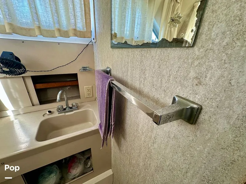 Slide: The Image of Bathroom Sink - 15987153