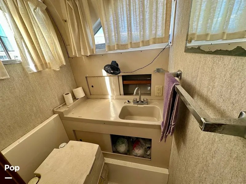 Slide: The Image of Bathroom Sink - 15987154