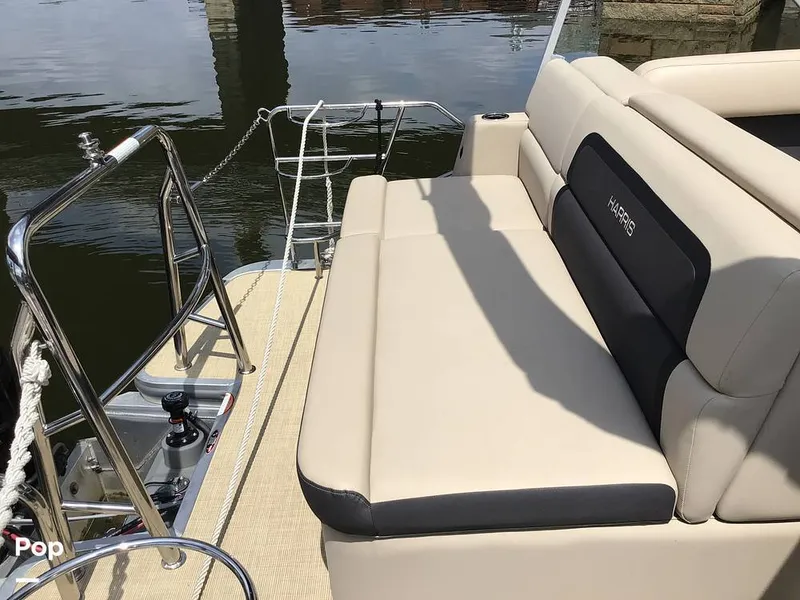 Slide: The Image of Harris Cruiser 230 2025 - 15608613