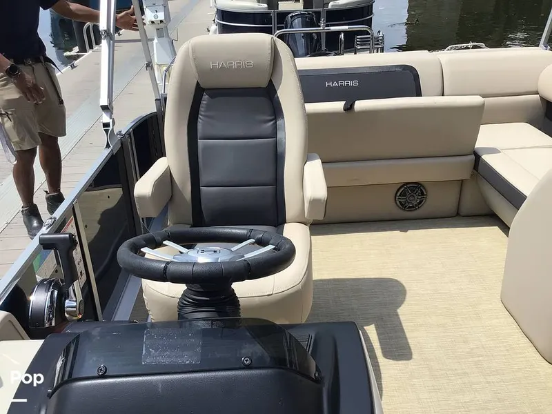 Slide: The Image of Harris Cruiser 230 2025 - 15608636