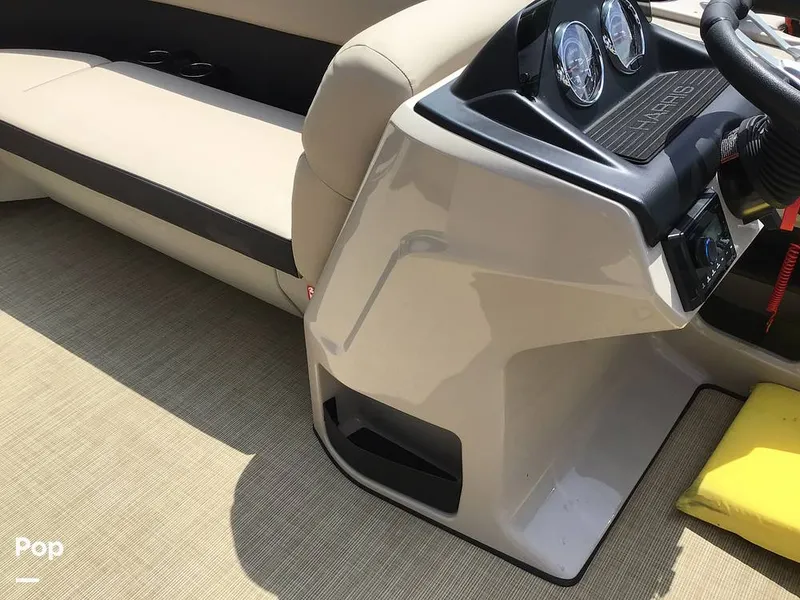 Slide: The Image of Harris Cruiser 230 2025 - 15608627