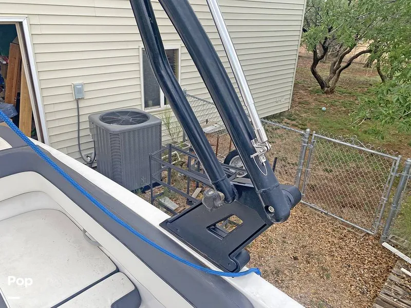 Slide: The Image of Bayliner 22 VR6 2022 - 15666497