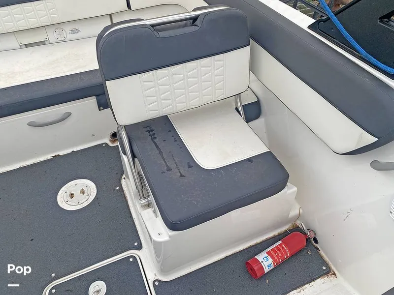 Slide: The Image of Bayliner 22 VR6 2022 - 15666510